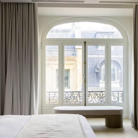 Le Prestige Paris Paris