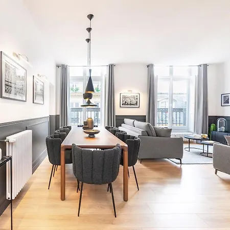 Le Prestige Paris Paris